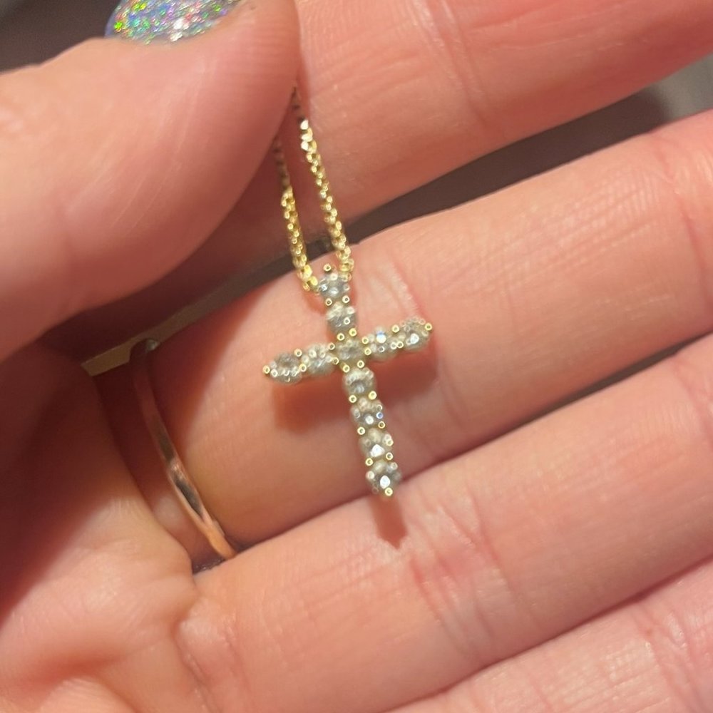 24k gold diamond cross necklace